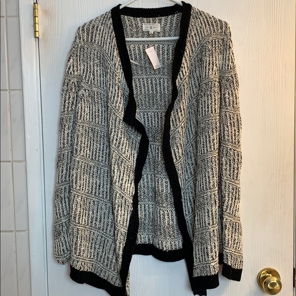 Beautiful black and white knit cardigan - Picture 1 of 4